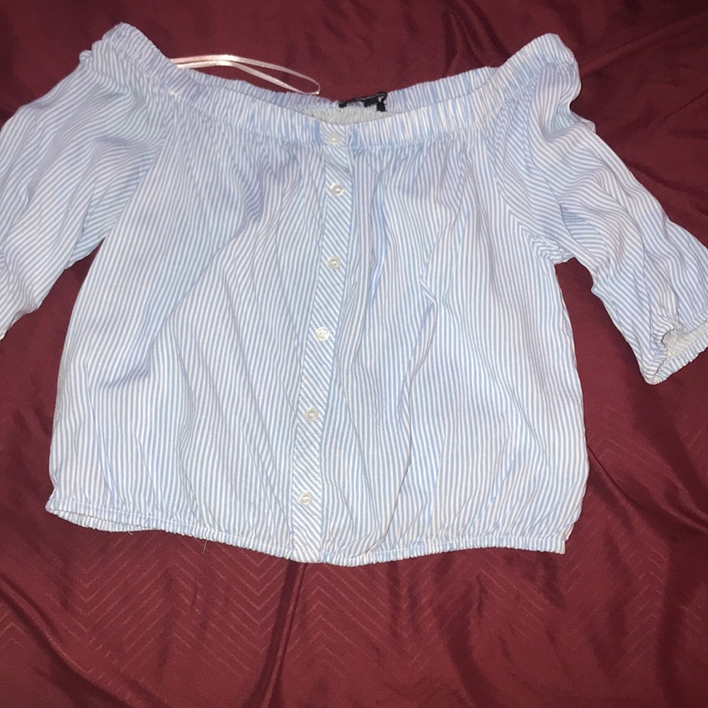 button down off the shoulder crop top